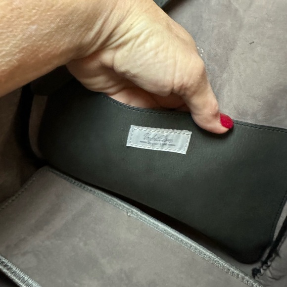 Unbillion Large Sized Black Leather and Faux Furry Bag -Very Clean - EUC - Picture 7 of 10